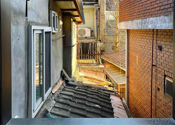 Apartment Modern Heritage Stay, Namsan, Station Seoul